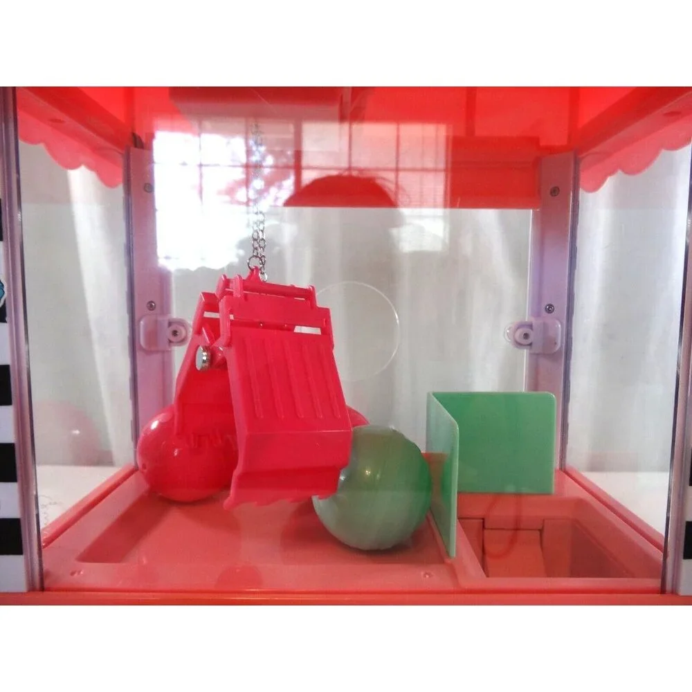 LOL Surprise Minis Claw Machine‎ Playset with  Mini Balls